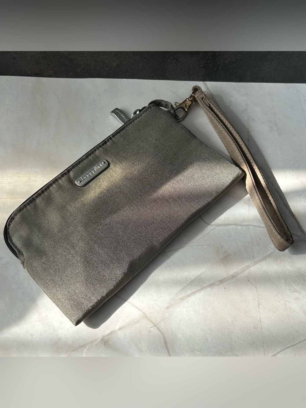 Baggallini Gray Wristlet Pouch with Detachable Strap